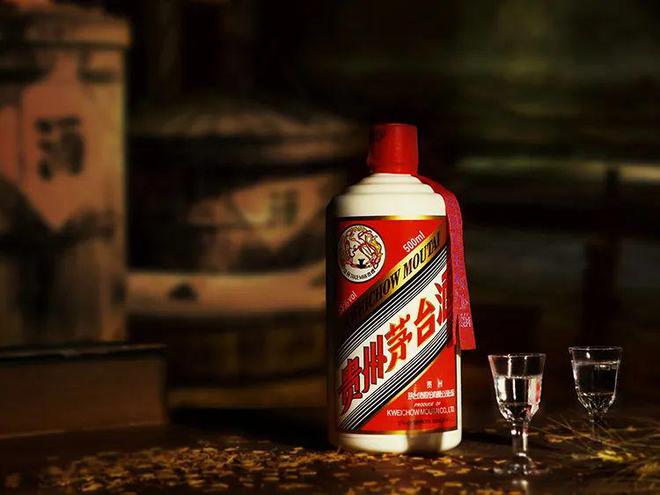 茅台上半年营收微增1.47%,净利润下滑1.95%,经营现金流暴增近五倍 | 财报见闻
