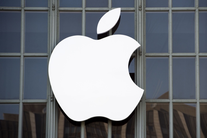 报道：苹果紧急抢购DRAM内存，距iPhone 18发布仅剩几周